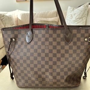 Louis Vuitton Neverfull Tote